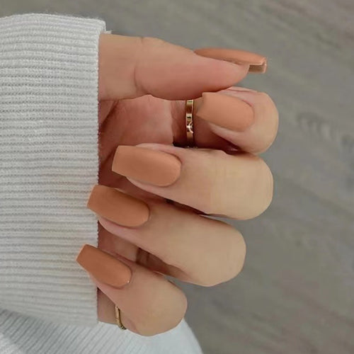 Elegant Nail Art with Matte Finish Bowlift