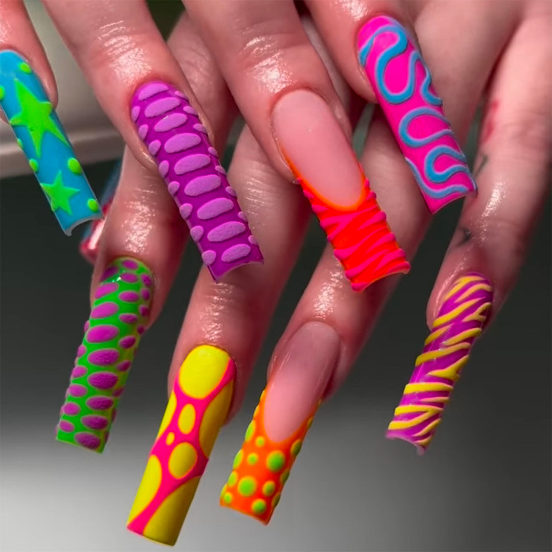 Artificial nails with extravagant design variety Bowlift
