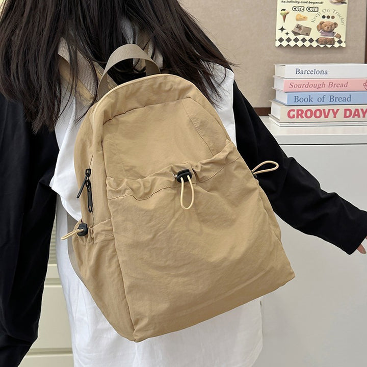 Leisure backpack with innovative drawstring and comfortable carrying system Bowlift
