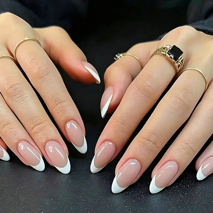 Elegant Artificial Nails with French Design Bowlift