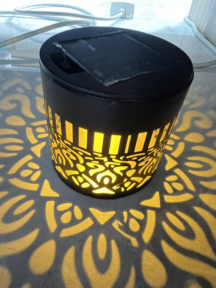 Solar Projection Garden Light With Decorative Floral Pattern And Dusk-To-Dawn Sensor Bowlift