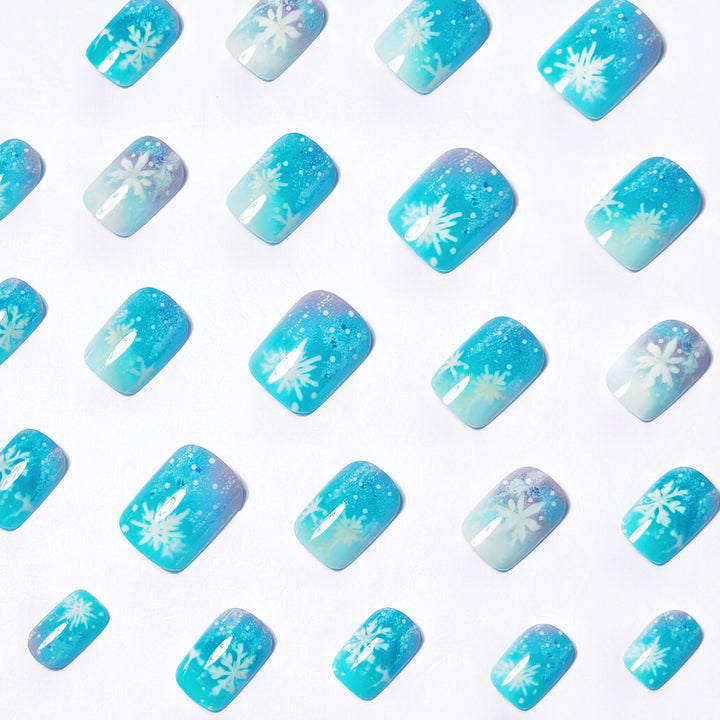 Artificial nails with winter snowflake design Bowlift