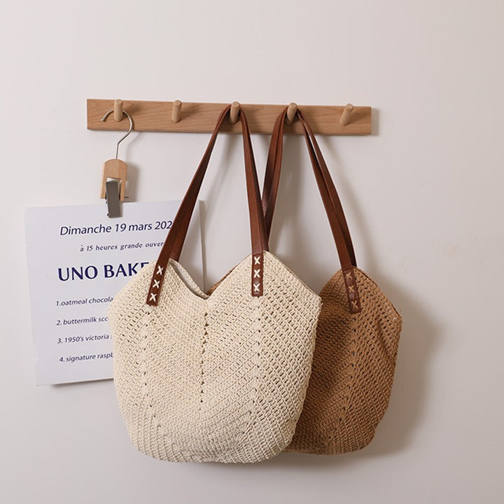 Handcrafted wicker bag with sturdy leather handles Bowlift