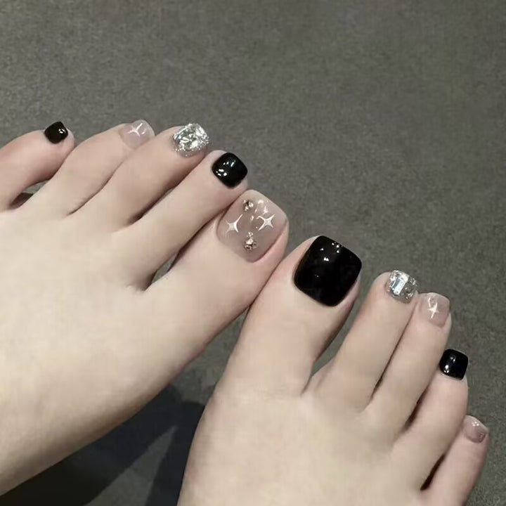 Heart-Embellished Press-On Toe Nails Bowlift