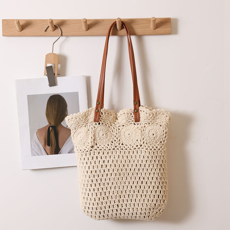 Crochet handbag Bowlift
