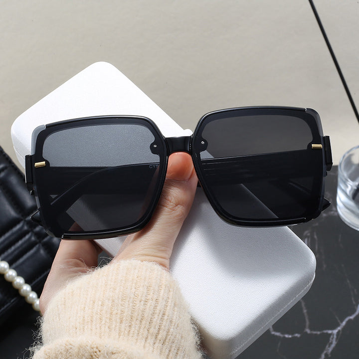 Women's square sunglasses with trendy geometric design Bowlift