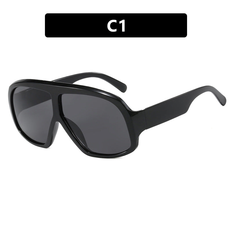 Ladies oversized sunglasses in fashionable tortoiseshell pattern Bowlift