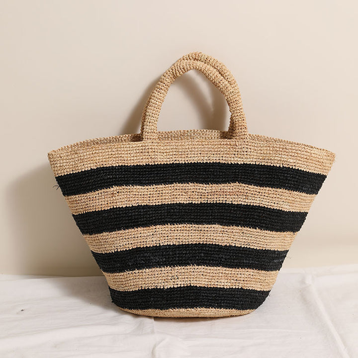 Braided beach bag with modern striped pattern Bowlift