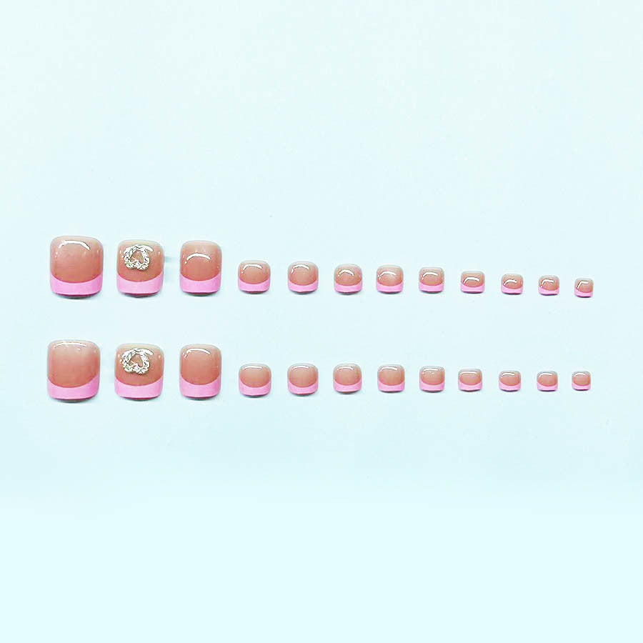 Nail art set with elegant heart accents Bowlift