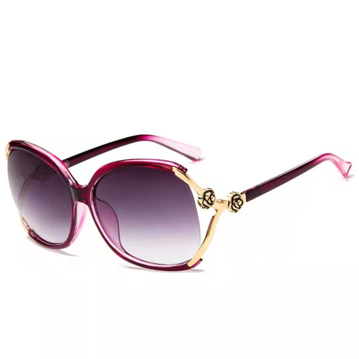 Ladies elegant oversized sunglasses with golden accents Bowlift