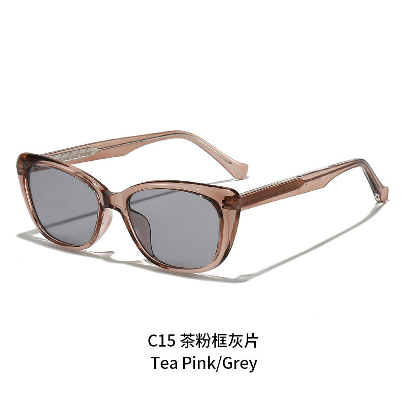 Ladies elegant sunglasses in modern cat-eye style Bowlift