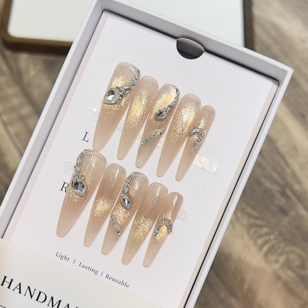 Decorative Stiletto Press-On Nail Art Set with Crystal Accents Bowlift