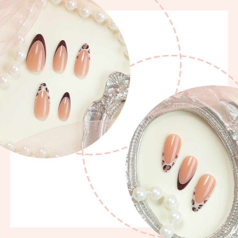 Stylish Press-On Nail Art Set with Contemporary Designs Bowlift
