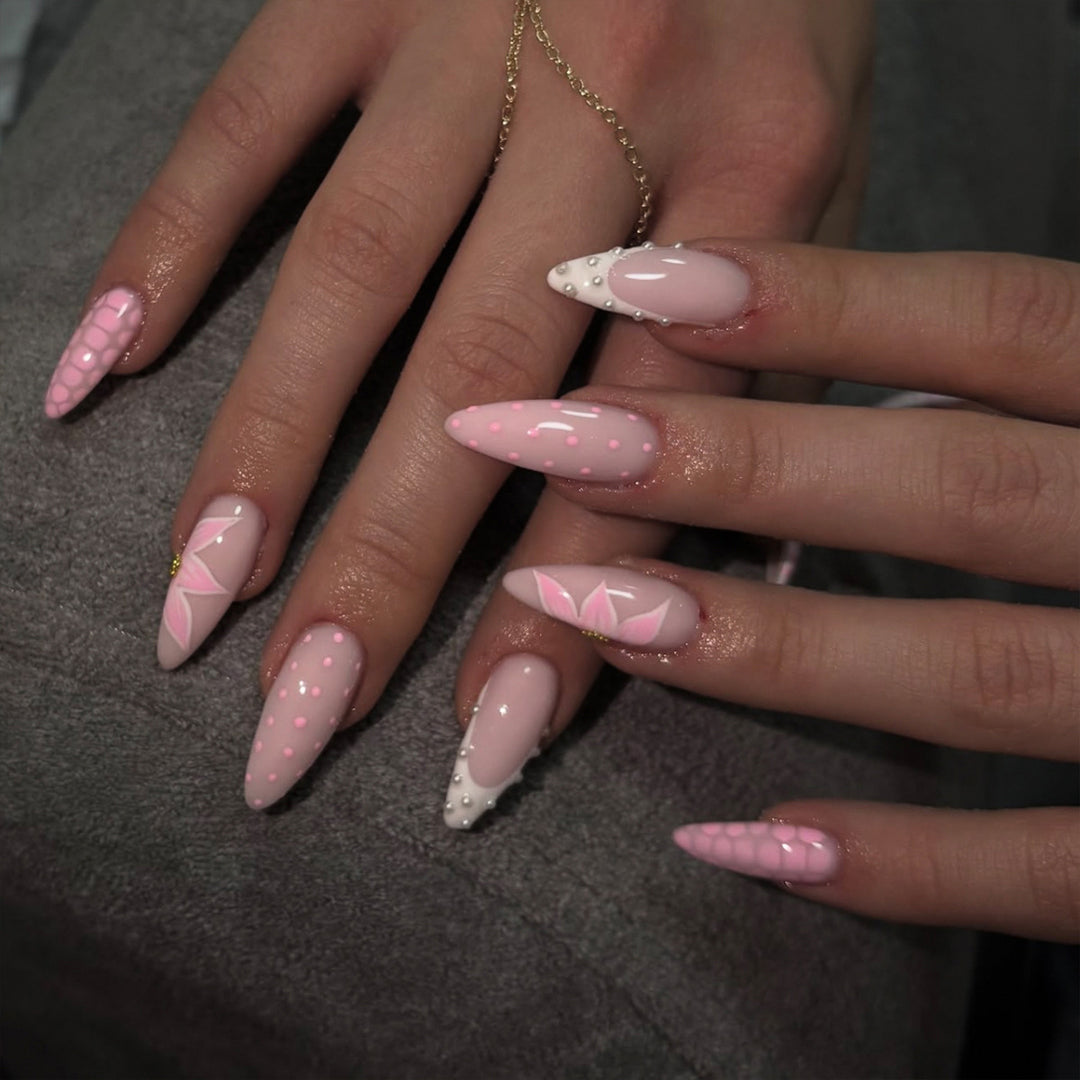 Glamorous stiletto nails with elegant star design Bowlift