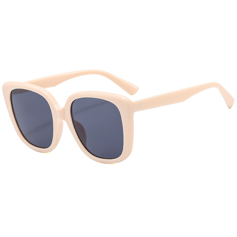 Women stylish sunglasses in fashionable design Bowlift