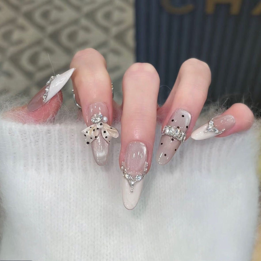 Artistic Press-On Nail Set Bowlift