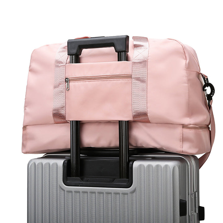 Sporty travel bag with adjustable shoulder strap Bowlift