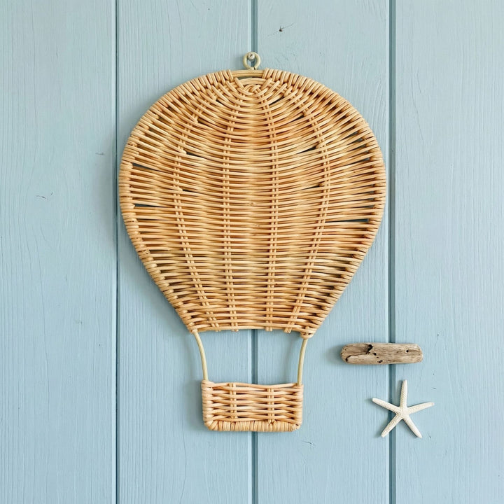 Wall decoration in hot air balloon design Bowlift