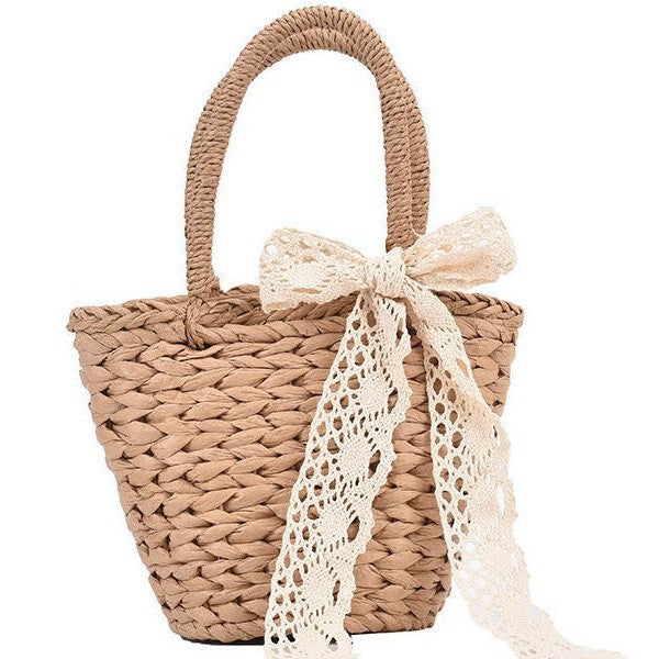Handmade basket bag with lace accent Bowlift