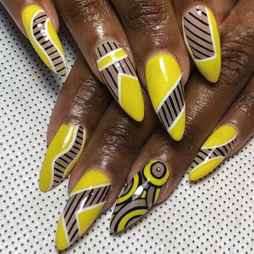 Artistic nails with geometric design Bowlift