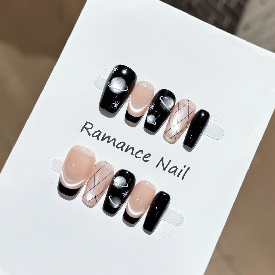 Artistic Press-On Nails Bowlift
