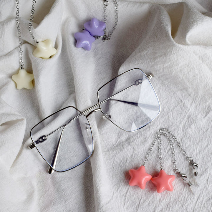 Star-Designed Eyewear Chain Bowlift