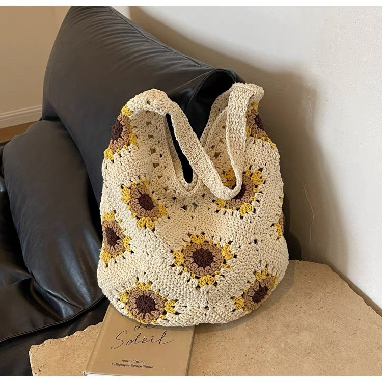 Handmade crochet wallet Bowlift