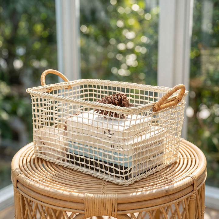 Practical storage basket with braided design Bowlift