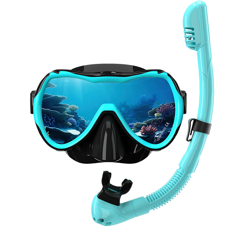 Diving mask with wide field of vision by Bowlift