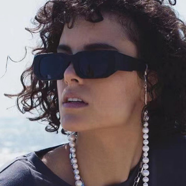 Ladies oversized sunglasses with geometric frame and UV protection Bowlift