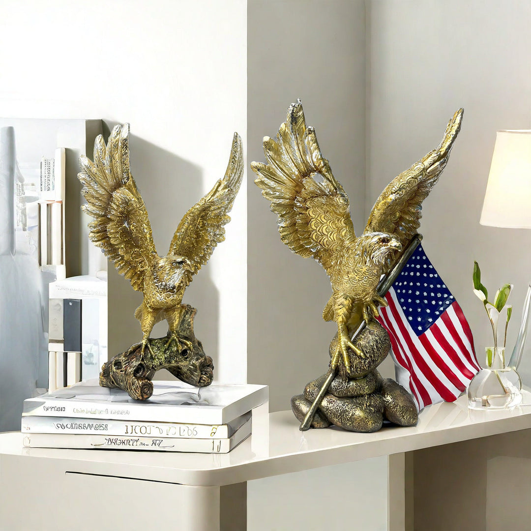 Elegant garden figure with eagle on tree trunk Bowlift