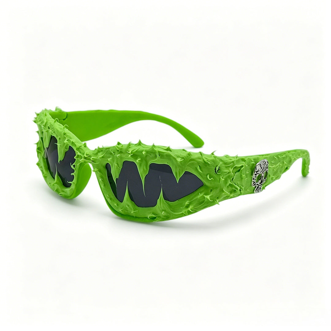 Ladies creative fashion sunglasses with unique spikes and skull design Bowlift