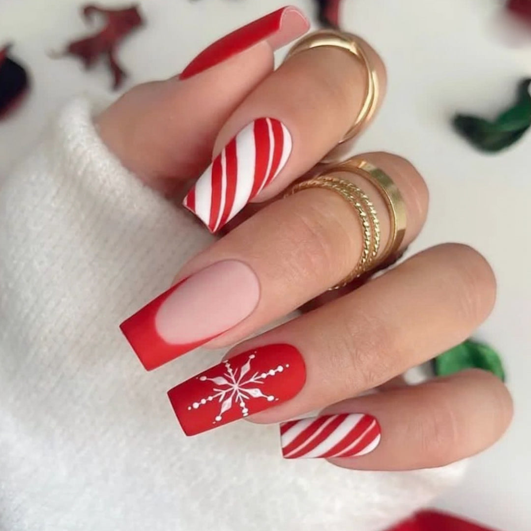 Festive Winter-Themed Nail Art Extensions Bowlift