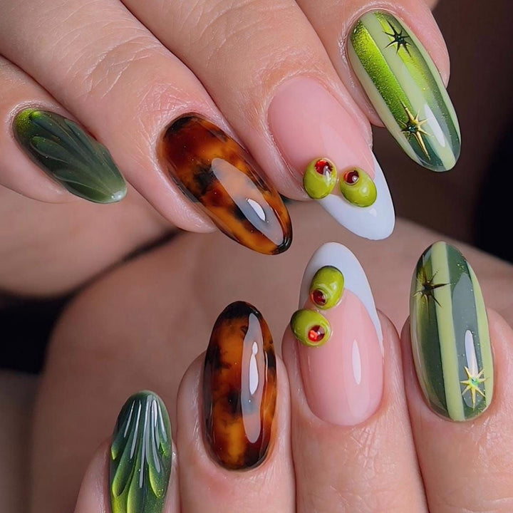 Artistic 3D decorated artificial nails Bowlift