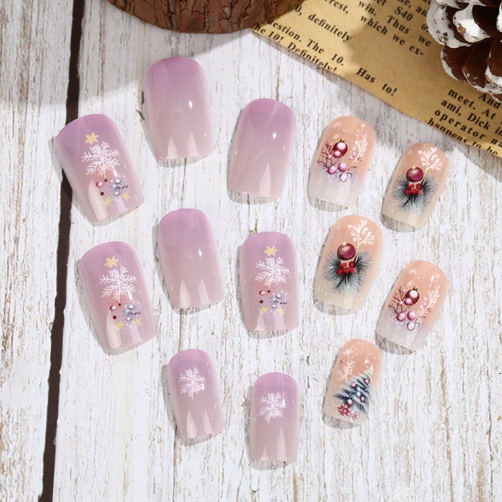 Artificial nails in festive winter design Bowlift