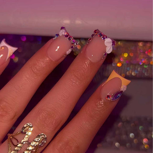 Decorative Floral Rhinestone Nail Extensions Bowlift