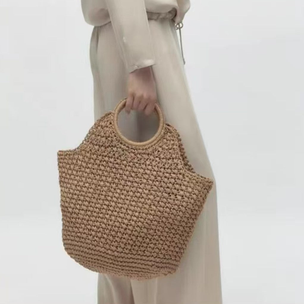 Basket bag in modern design Bowlift