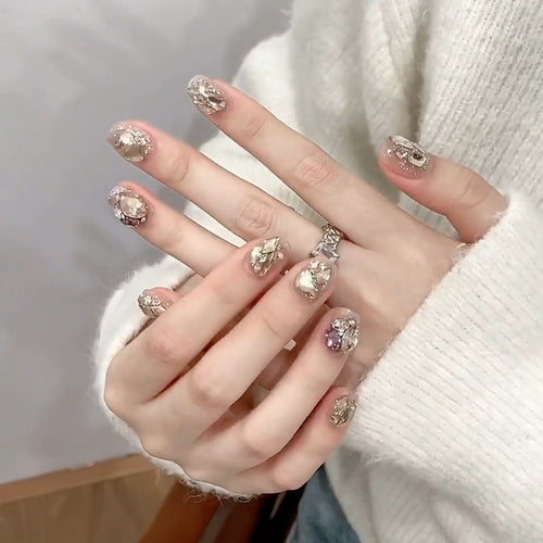 Glamorous 3D Nail Art Press-On Set Bowlift