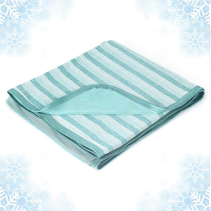 Women Soft and Breathable Striped Fleece Blanket Bowlift