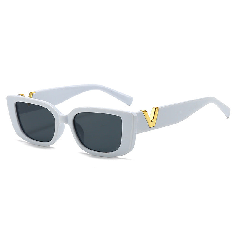 Elegant Vintage Inspired Cat-Eye Sunglasses