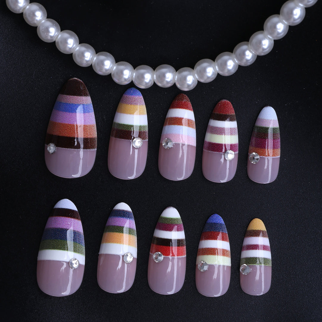 Artificial Nails in Modern Stripe Design Bowlift