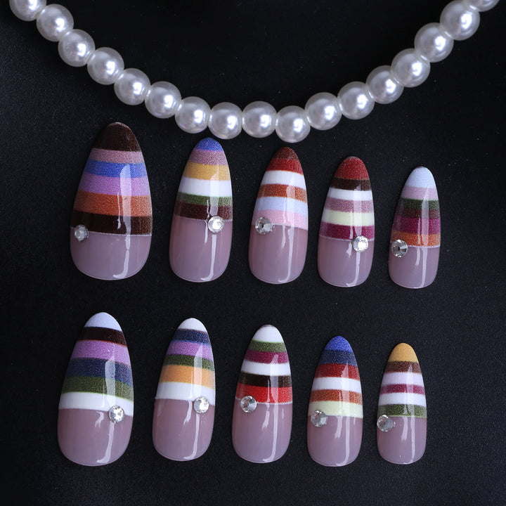 Artificial Nails in Modern Stripe Design Bowlift