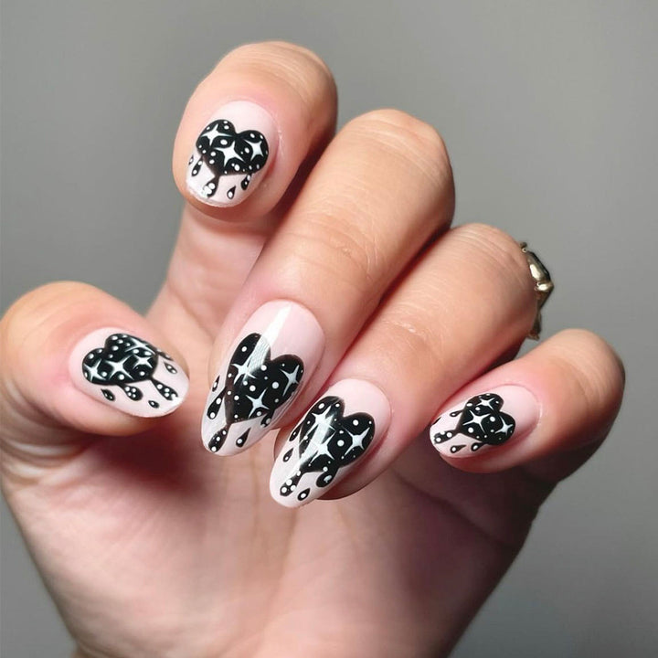 Artistic Heart-Design Press-On Nails Bowlift