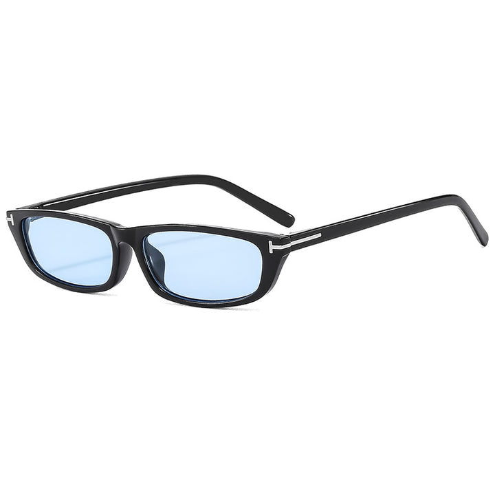Women's fashionable sunglasses in striking retro style Bowlift