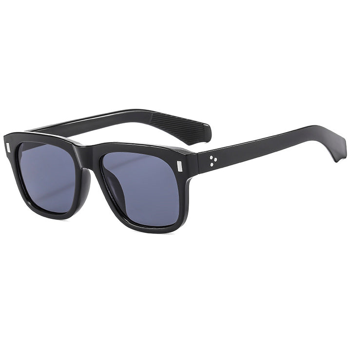 Women's fashionable sunglasses in stylish and contemporary design Bowlift