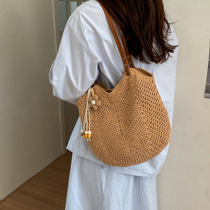 Handmade straw bag Bowlift