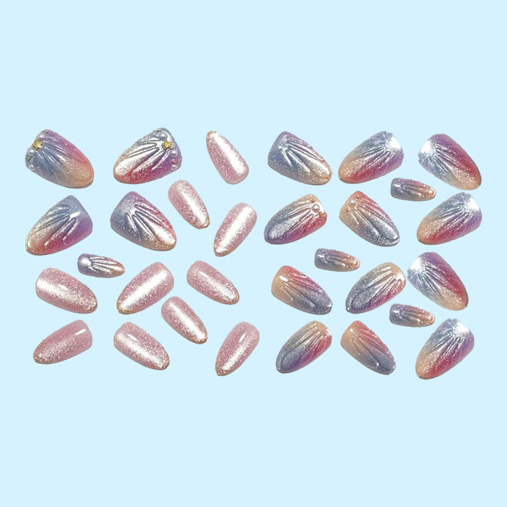 Artificial nails with glitter accents and elegant decorations Bowlift