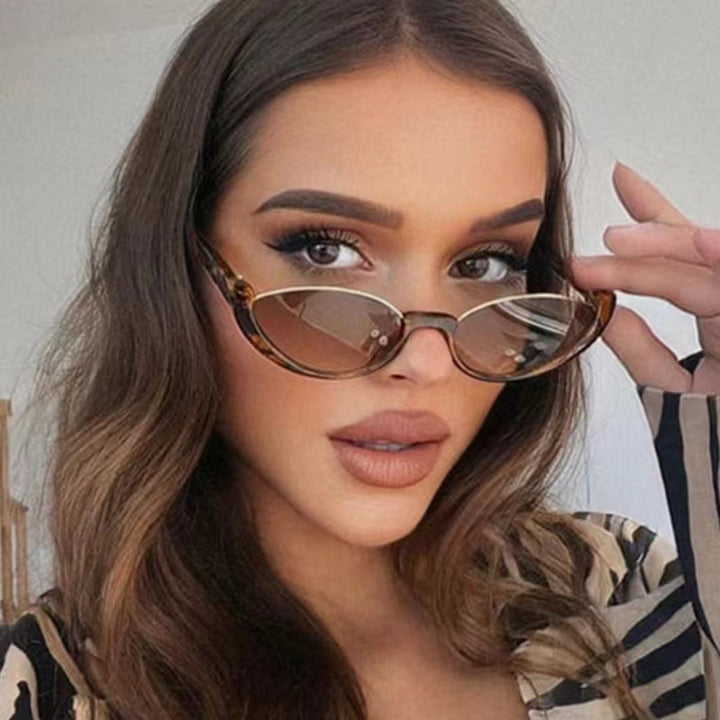 Ladies Cat-Eye Sunglasses with subtle frame and polarized lenses Bowlift