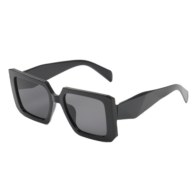 Women's fashionable oversized sunglasses in leopard print Bowlift