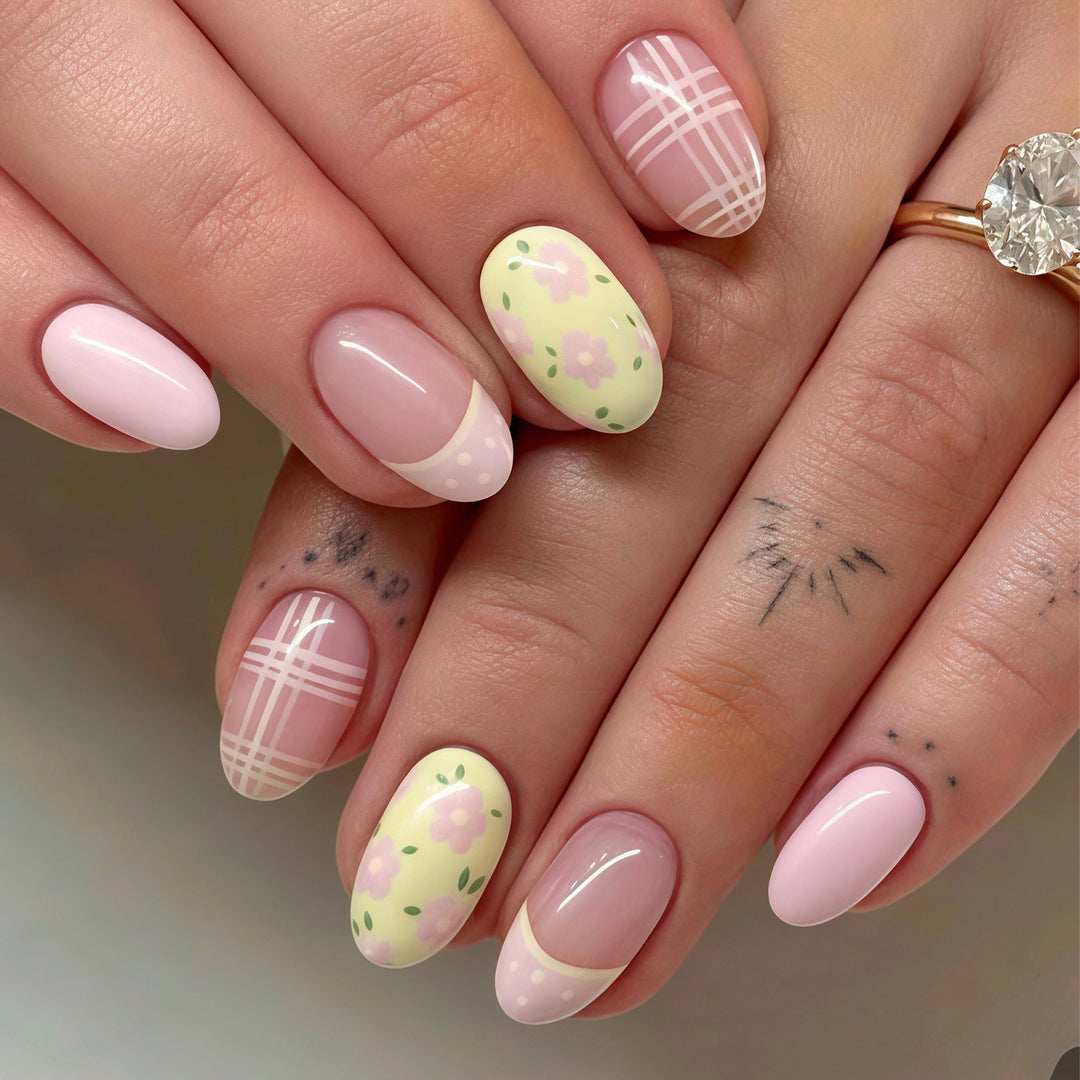 Floral Patterned Press-On Nail Art Tips Bowlift